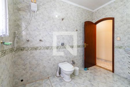 Casa à venda com 360m², 3 quartos e 6 vagas Casa à venda com 360m², 3 quartos e 6 vagasBanheiro suíte 1
