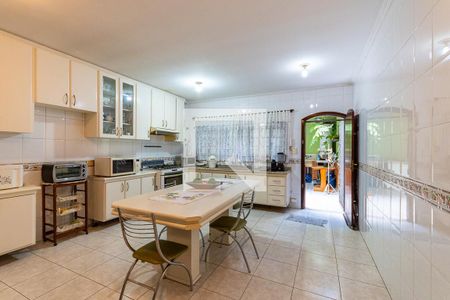 Casa à venda com 360m², 3 quartos e 6 vagas Casa à venda com 360m², 3 quartos e 6 vagasCozinha