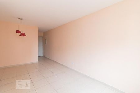 Sala de apartamento para alugar com 3 quartos, 71m² em Vila Bancaria, São Paulo
