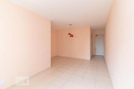 Sala de apartamento para alugar com 3 quartos, 71m² em Vila Bancaria, São Paulo