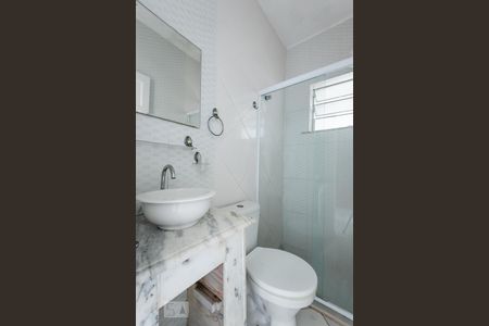 Casa à venda com 250m², 3 quartos e 4 vagas Casa à venda com 250m², 3 quartos e 4 vagasBanheiro Social 1