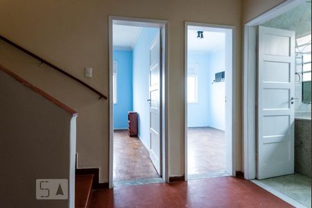 Casa à venda com 250m², 3 quartos e 4 vagas Casa à venda com 250m², 3 quartos e 4 vagasCorredor