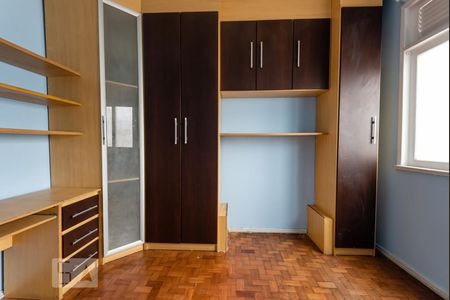 Casa à venda com 250m², 3 quartos e 4 vagas Casa à venda com 250m², 3 quartos e 4 vagasQuarto 2