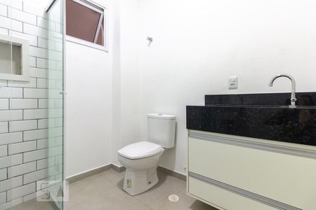 Banheiro de apartamento para alugar com 1 quarto, 45m² em Bela Vista, São Paulo