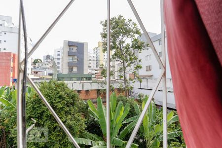 Casa para alugar com 450m², 10 quartos e 4 vagas Casa para alugar com 450m², 10 quartos e 4 vagasQuarto 2