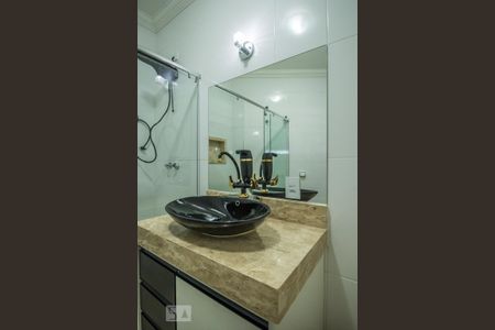 Casa à venda com 256m², 3 quartos e 4 vagasBanheiro da Suíte