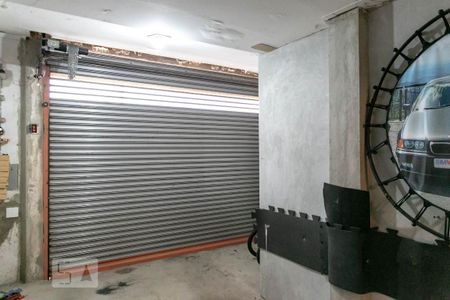 Casa à venda com 250m², 4 quartos e 4 vagas Casa à venda com 250m², 4 quartos e 4 vagasGaragem