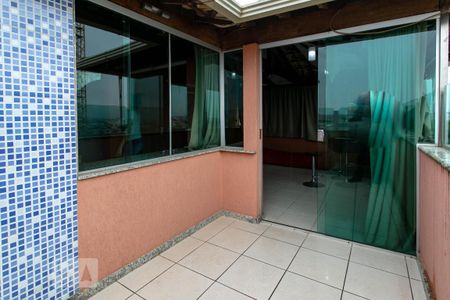 Casa à venda com 250m², 4 quartos e 4 vagas Casa à venda com 250m², 4 quartos e 4 vagasCobertura