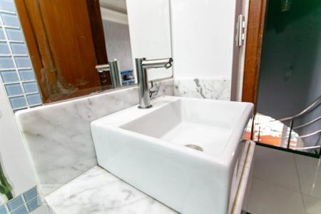 Casa à venda com 250m², 4 quartos e 4 vagas Casa à venda com 250m², 4 quartos e 4 vagasBanheiro Social