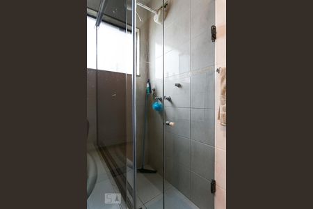 Casa à venda com 420m², 4 quartos e 6 vagas Casa à venda com 420m², 4 quartos e 6 vagasBanheiro da Suíte 1