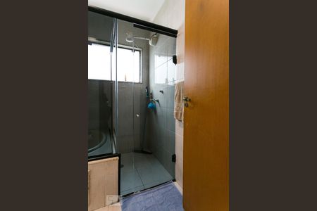 Casa à venda com 420m², 4 quartos e 6 vagas Casa à venda com 420m², 4 quartos e 6 vagasBanheiro da Suíte 1