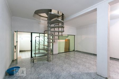 Casa à venda com 420m², 4 quartos e 6 vagas Casa à venda com 420m², 4 quartos e 6 vagasSalão 1