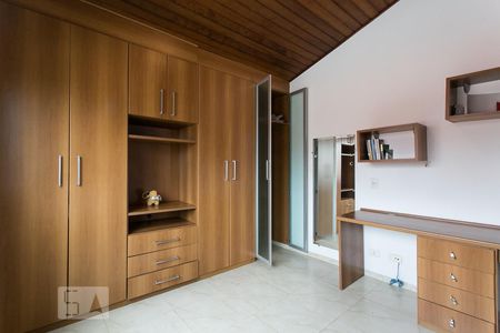 Casa à venda com 420m², 4 quartos e 6 vagas Casa à venda com 420m², 4 quartos e 6 vagasSuíte 4