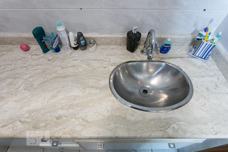 Casa à venda com 420m², 4 quartos e 6 vagas Casa à venda com 420m², 4 quartos e 6 vagasBanheiro da Suíte 3