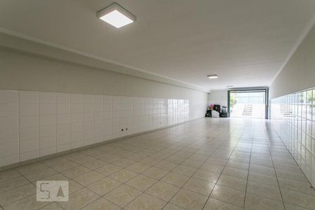 Casa à venda com 420m², 4 quartos e 6 vagas Casa à venda com 420m², 4 quartos e 6 vagasGaragem