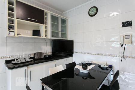 Casa à venda com 420m², 4 quartos e 6 vagas Casa à venda com 420m², 4 quartos e 6 vagasCozinha