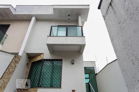 Casa à venda com 420m², 4 quartos e 6 vagas Casa à venda com 420m², 4 quartos e 6 vagasFachada