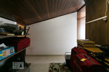 Casa à venda com 420m², 4 quartos e 6 vagas Casa à venda com 420m², 4 quartos e 6 vagasCloset da suíte 4