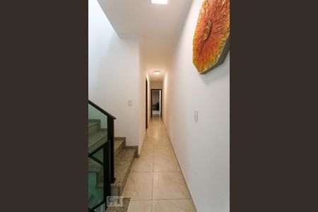 Casa à venda com 420m², 4 quartos e 6 vagas Casa à venda com 420m², 4 quartos e 6 vagasCorredor