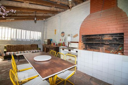 Casa à venda com 262m², 3 quartos e 4 vagasChurrasqueira