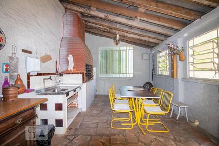 Casa à venda com 262m², 3 quartos e 4 vagasChurrasqueira