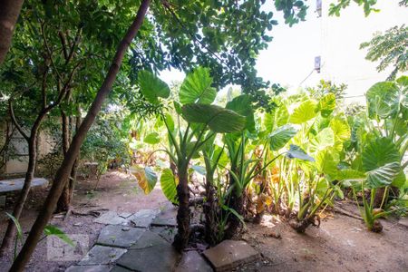 Casa à venda com 262m², 3 quartos e 4 vagasPátio