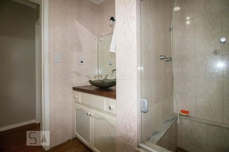 Casa à venda com 262m², 3 quartos e 4 vagasBanheiro Social