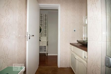 Casa à venda com 262m², 3 quartos e 4 vagasBanheiro Social