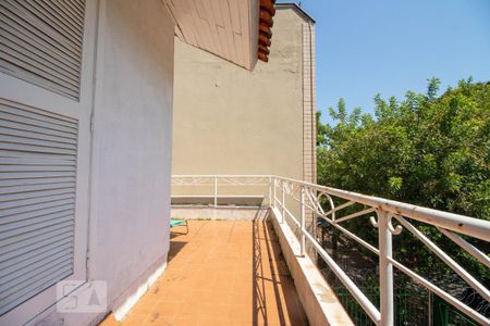 Casa à venda com 262m², 3 quartos e 4 vagasVaranda