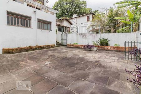 Casa à venda com 280m², 4 quartos e 3 vagas Casa à venda com 280m², 4 quartos e 3 vagasQuintal