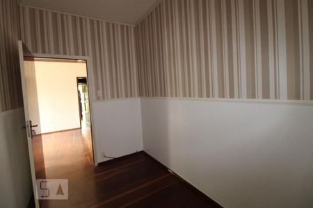 Casa à venda com 181m², 4 quartos e sem vagaQuarto 2 (andar superior)