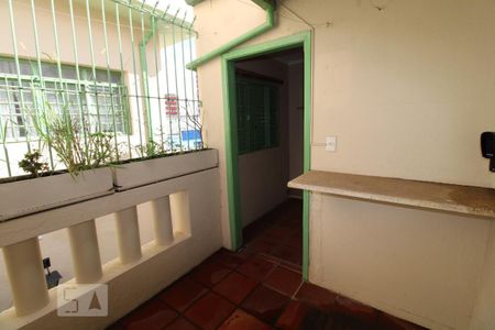 Casa à venda com 181m², 4 quartos e sem vagaÁrea de serviço (andar superior)