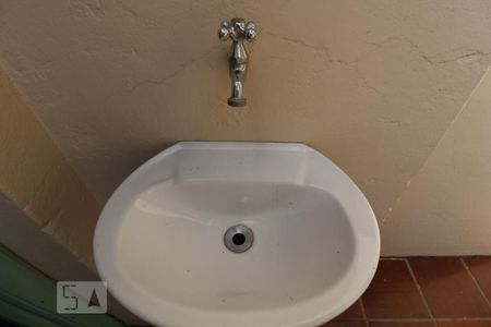 Casa à venda com 181m², 4 quartos e sem vagaBanheiro