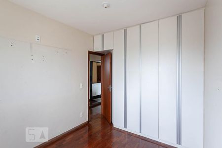 Quarto 1 de apartamento para alugar com 2 quartos, 58m² em Palmares, Belo Horizonte