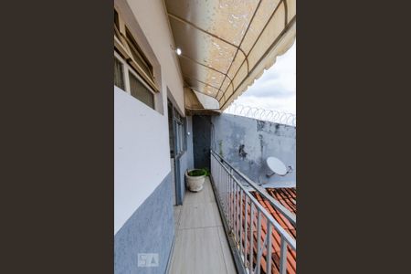 Casa à venda com 291m², 4 quartos e 3 vagas Casa à venda com 291m², 4 quartos e 3 vagasVaranda