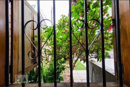 Casa à venda com 291m², 4 quartos e 3 vagas Casa à venda com 291m², 4 quartos e 3 vagasQuarto 2 - Vista