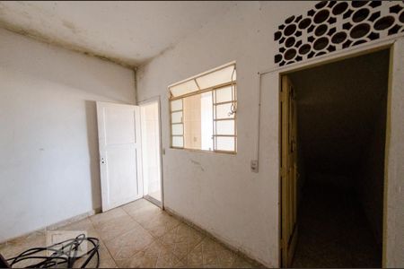 Casa à venda com 291m², 4 quartos e 3 vagas Casa à venda com 291m², 4 quartos e 3 vagasQuarto de serviço