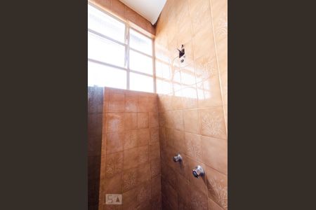 Casa à venda com 291m², 4 quartos e 3 vagas Casa à venda com 291m², 4 quartos e 3 vagasBanheiro da suíte