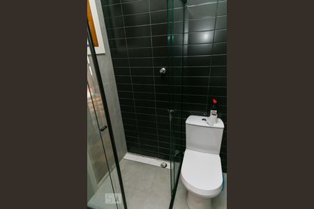 Casa à venda com 455m², 5 quartos e 3 vagas Casa à venda com 455m², 5 quartos e 3 vagasBanheiro 2