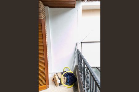 Casa à venda com 455m², 5 quartos e 3 vagas Casa à venda com 455m², 5 quartos e 3 vagasQuarto 3 - Varanda