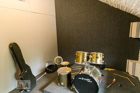 Casa à venda com 455m², 5 quartos e 3 vagas Casa à venda com 455m², 5 quartos e 3 vagasSala Acústica