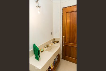 Casa à venda com 455m², 5 quartos e 3 vagas Casa à venda com 455m², 5 quartos e 3 vagasLavabo da Sala