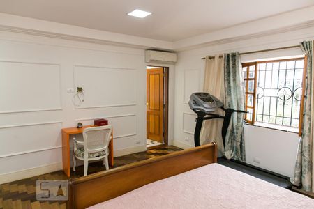 Casa à venda com 455m², 5 quartos e 3 vagas Casa à venda com 455m², 5 quartos e 3 vagasSuíte