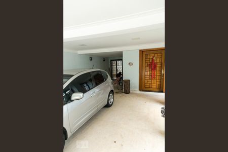 Casa à venda com 455m², 5 quartos e 3 vagas Casa à venda com 455m², 5 quartos e 3 vagasGaragem