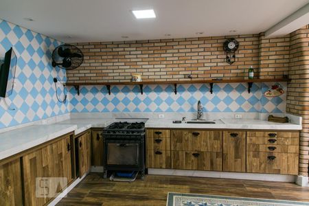 Casa à venda com 455m², 5 quartos e 3 vagas Casa à venda com 455m², 5 quartos e 3 vagasEspaço Gourmet