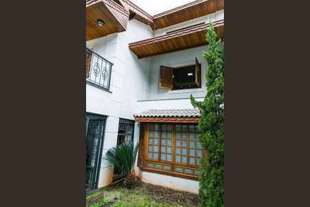 Casa à venda com 455m², 5 quartos e 3 vagas Casa à venda com 455m², 5 quartos e 3 vagasJardim de Inverno