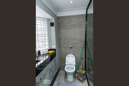 Casa à venda com 455m², 5 quartos e 3 vagas Casa à venda com 455m², 5 quartos e 3 vagasBanheiro 1