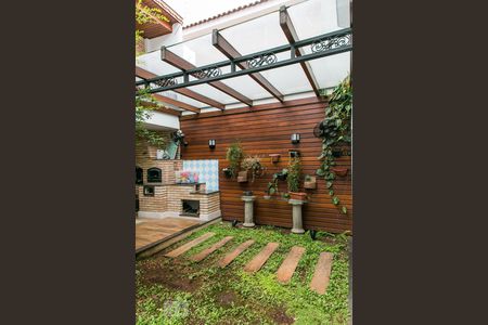 Casa à venda com 455m², 5 quartos e 3 vagas Casa à venda com 455m², 5 quartos e 3 vagasQuintal