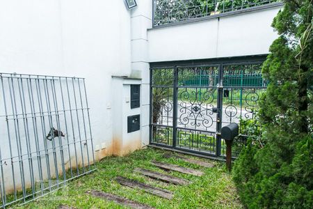 Casa à venda com 455m², 5 quartos e 3 vagas Casa à venda com 455m², 5 quartos e 3 vagasJardim de Inverno