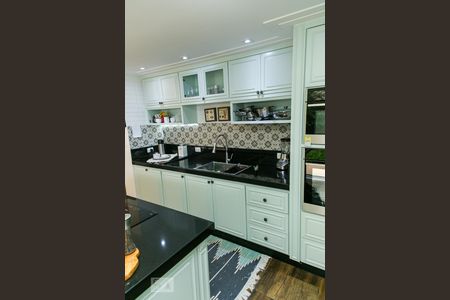 Casa à venda com 455m², 5 quartos e 3 vagas Casa à venda com 455m², 5 quartos e 3 vagasCozinha